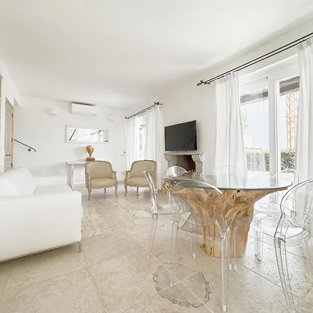 8 Beds With Private Pool Near Porto Cervo アッビアドリ
