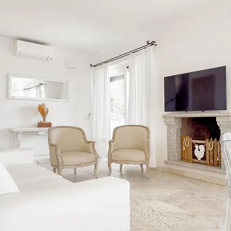 8 Beds With Private Pool Near Porto Cervo * アッビアドリ