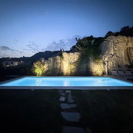 8 Beds With Private Pool Near Porto Cervo Vila