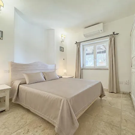 8 Beds With Private Pool Near Porto Cervo *